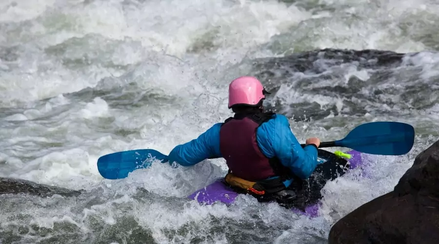 Are life jackets required on kayaks in Washington?